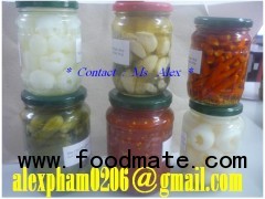 pickled gherkin, peeled tomato, pickled tomato, pickled leeks,pickled garlic,sambal oelek,sweet corn