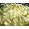 Dried garlic flakes