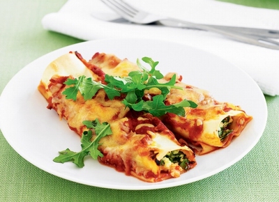 Easy spinach and ricotta cannelloni