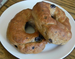 Blueberry Egg Bagels