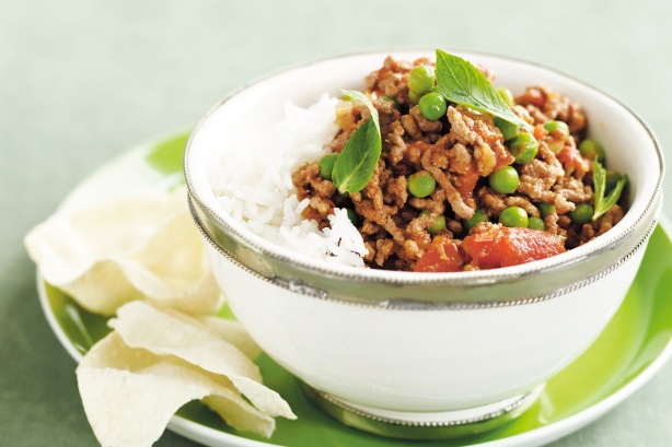Beef mince and pea curry