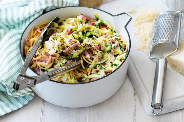 Zucchini and bacon spaghetti