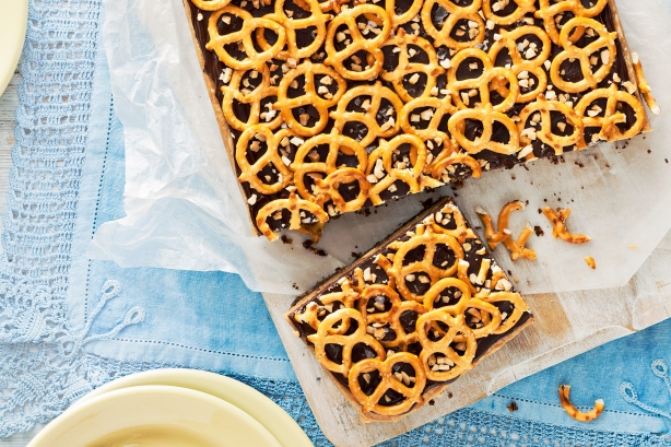 Choc-peanut pretzel slice