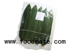 Vacuum fresh bamboo leaves for sushi packing