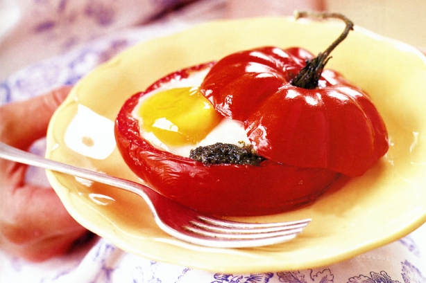 Baked egg in tomato