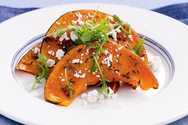 Pumpkin slices with rocket and feta