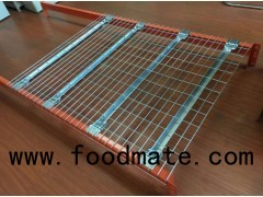 Welded mesh shelving system