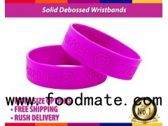 3/4inch Traditional Solid Debossed Wristband In Any Pantone Color For Promotional Campaigns