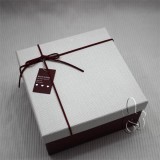 Small Colored Paper Birthday Gift Box With Velvet Bowknot