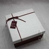 Small Colored Paper Birthday Gift Box With Velvet Bowknot