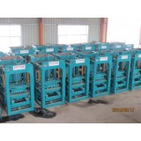 Automatic hydraulic cement block machine